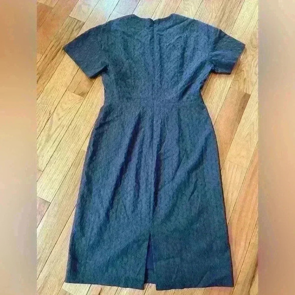 MM LaFleur Gayle Dress in Vine Jaquard Women’s Sz 8 Sheath Knee Length Navy Blue - Picture 9 of 16